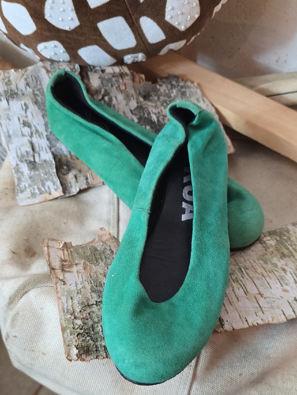 KOKUA Green Suede Leather Ballerina Flats Barcelona Spain Sz 37  US 6.5/7